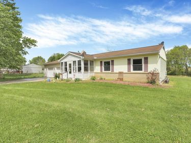 5296 Jeannie Drive NW, Carroll, OH 43112