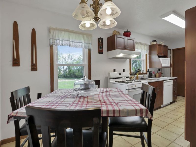 5296 Jeannie Drive NW, Carroll, OH 43112 Photo 14
