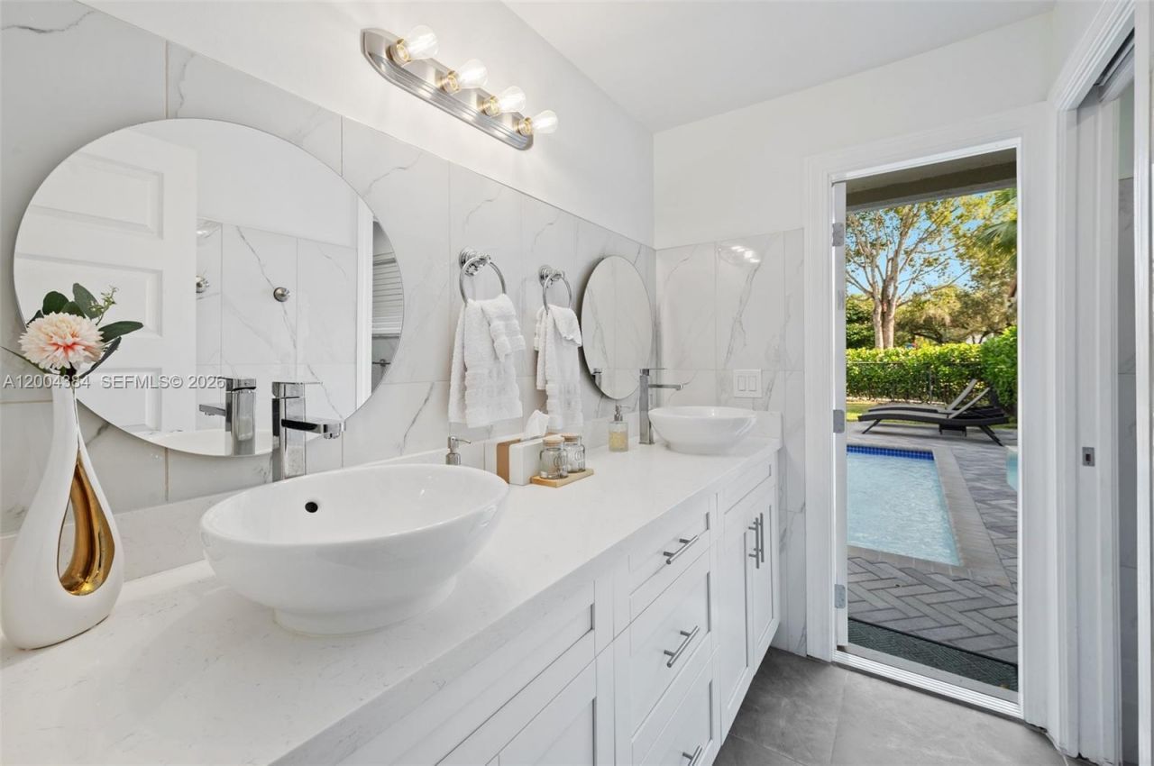 765 Bayside Ln , Weston, FL 33326 Photo