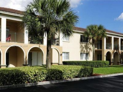 2451 Centergate Dr , Unit 303, Miramar, FL 33025 Photo
