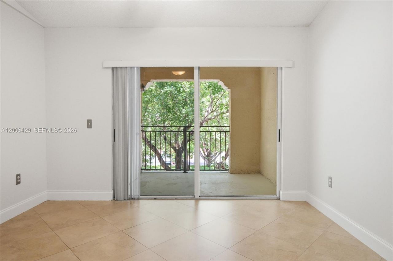 2451 Centergate Dr, Unit 303, Miramar, FL 33025 Photo