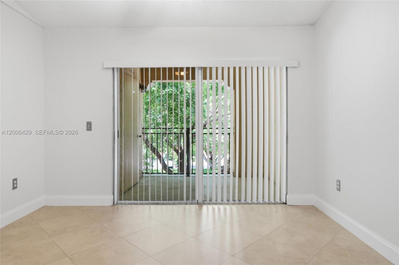 2451 Centergate Dr, Unit 303, Miramar, FL 33025 Photo