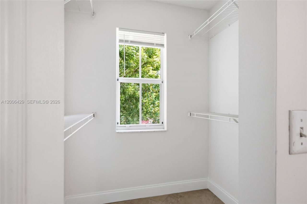 2451 Centergate Dr, Unit 303, Miramar, FL 33025 Photo