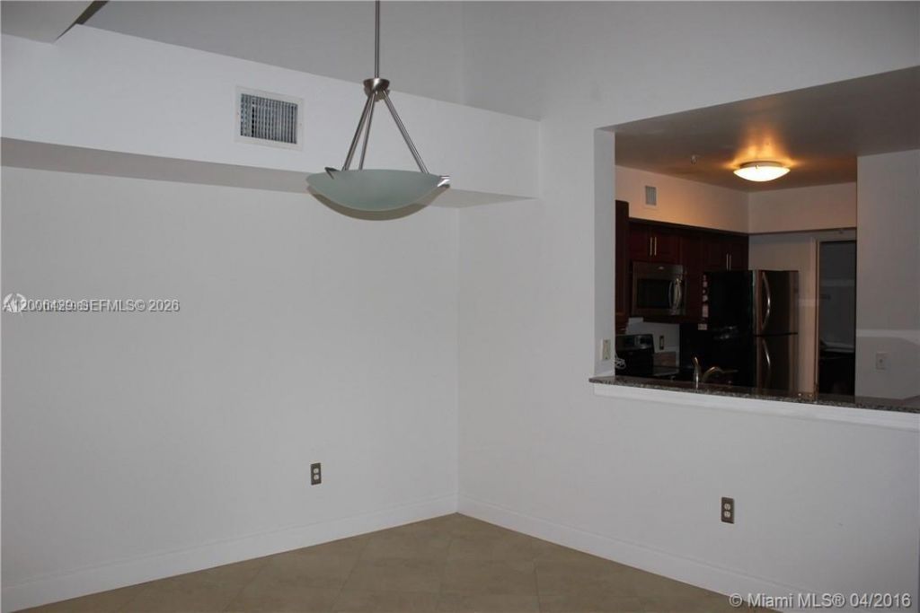 2451 Centergate Dr , Unit 303, Miramar, FL 33025 Photo