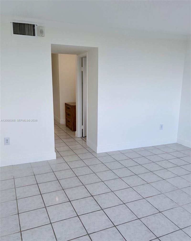 1780 NE 191st St, Unit 600-2, Miami, FL 33179 Photo