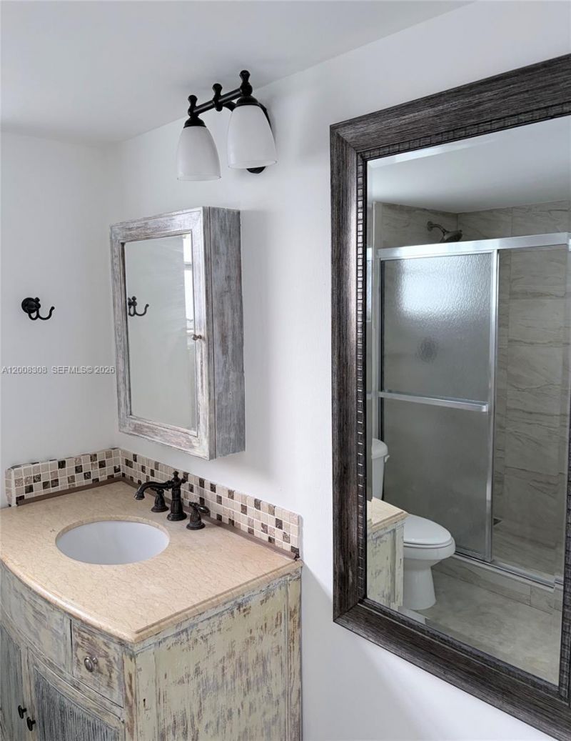 1780 NE 191st St, Unit 600-2, Miami, FL 33179 Photo