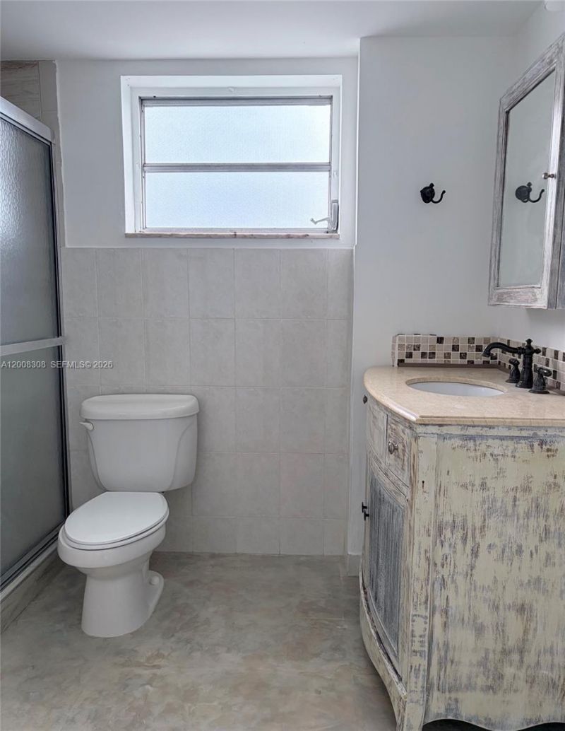 1780 NE 191st St, Unit 600-2, Miami, FL 33179 Photo