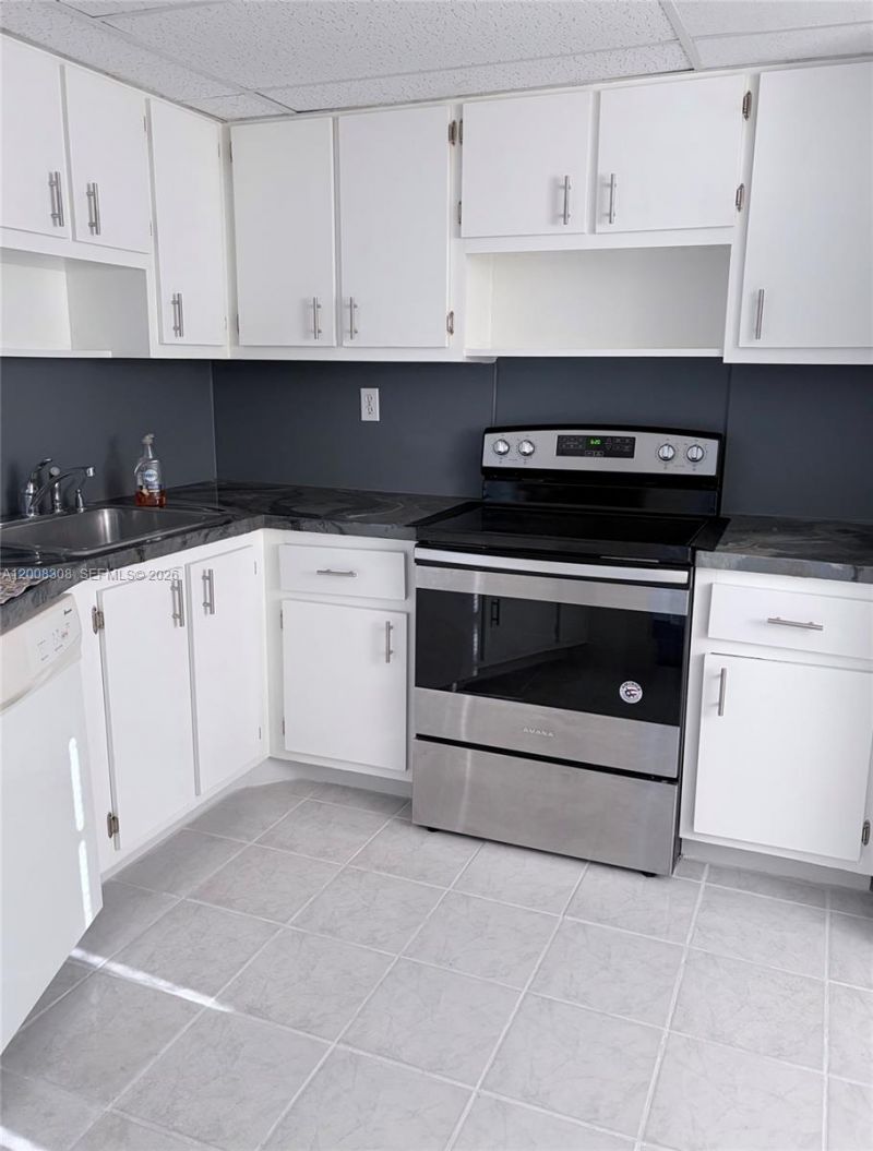 1780 NE 191st St, Unit 600-2, Miami, FL 33179 Photo