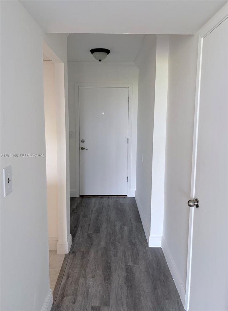 1780 NE 191st St, Unit 600-2, Miami, FL 33179 Photo