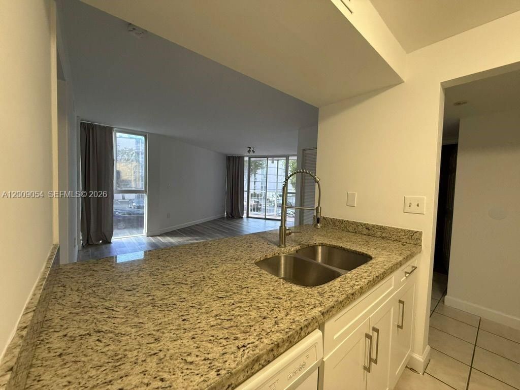 6955 NW 186th St , Unit F209, Hialeah, FL 33015 Photo