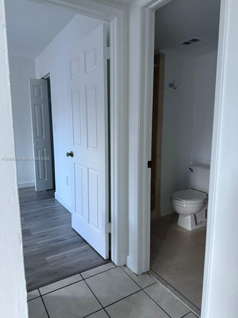 6955 NW 186th St , Unit F209, Hialeah, FL 33015 Photo