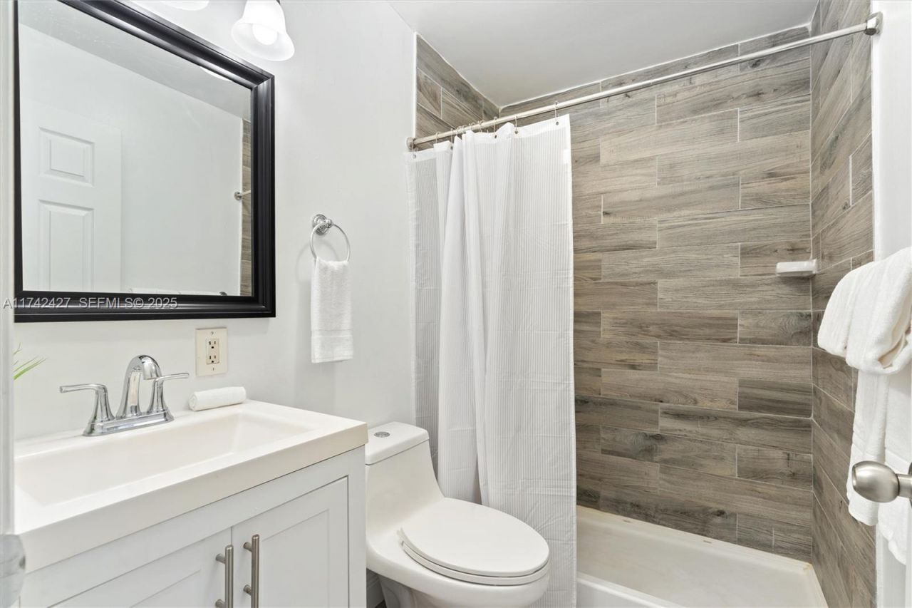 11448 N 68th St Street N, The Acreage, FL 33412 Photo