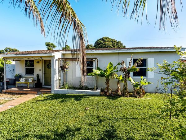 1110 14th Court S, Lake Worth Beach, FL 33460