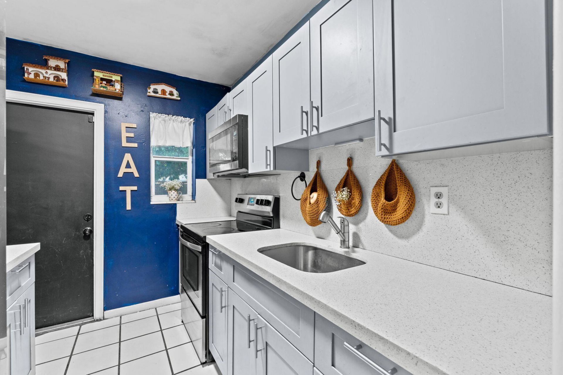 1110 14th Court S, Lake Worth Beach, FL 33460 Photo