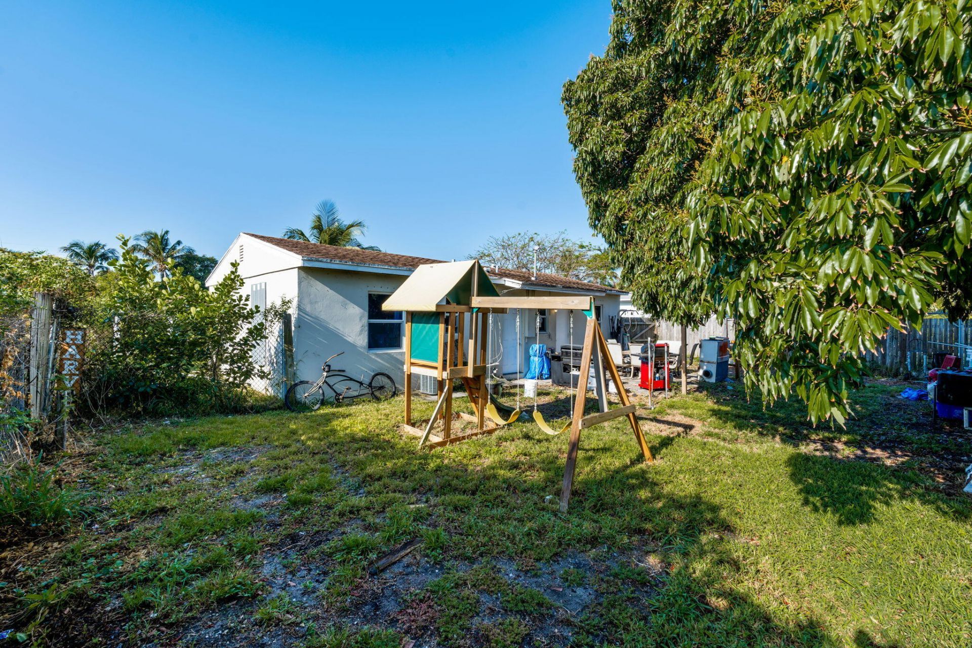 1110 14th Court S, Lake Worth Beach, FL 33460 Photo
