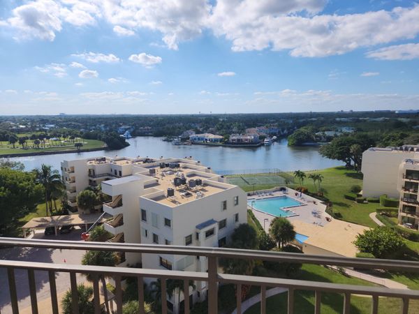 370 Golfview Road, Unit 901, North Palm Beach, FL 33408