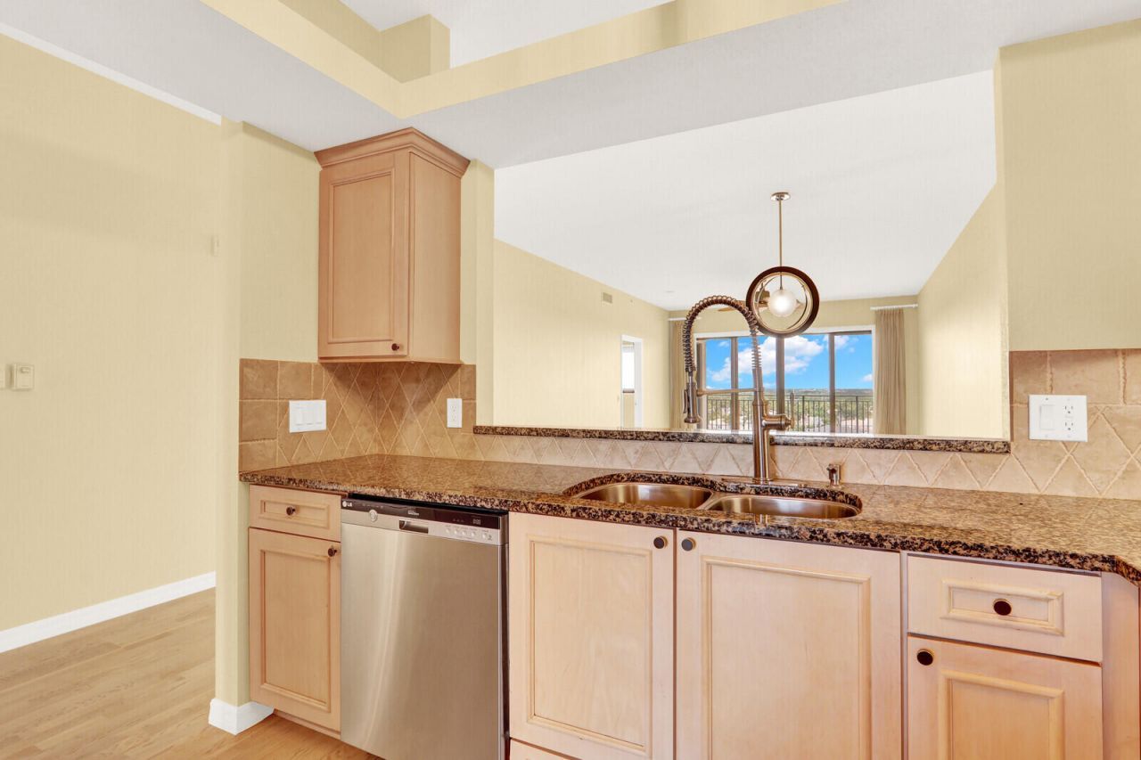 370 Golfview Road, Unit 901, North Palm Beach, FL 33408 Photo