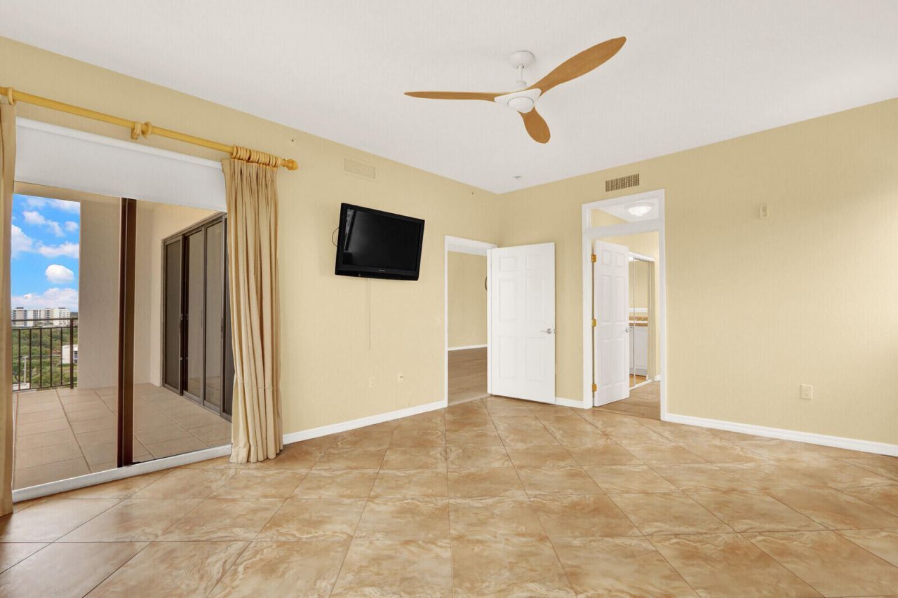 370 Golfview Road, Unit 901, North Palm Beach, FL 33408 Photo