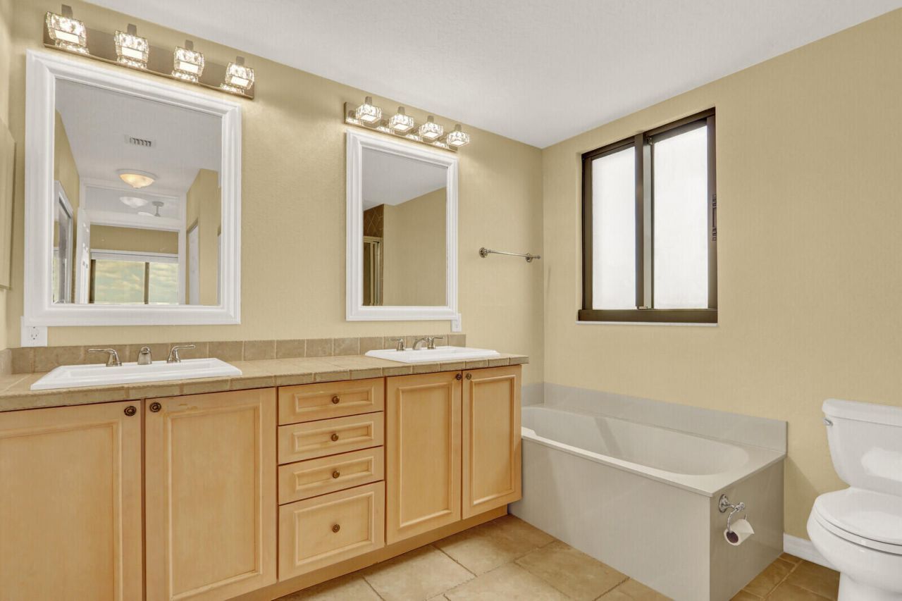 370 Golfview Road, Unit 901, North Palm Beach, FL 33408 Photo