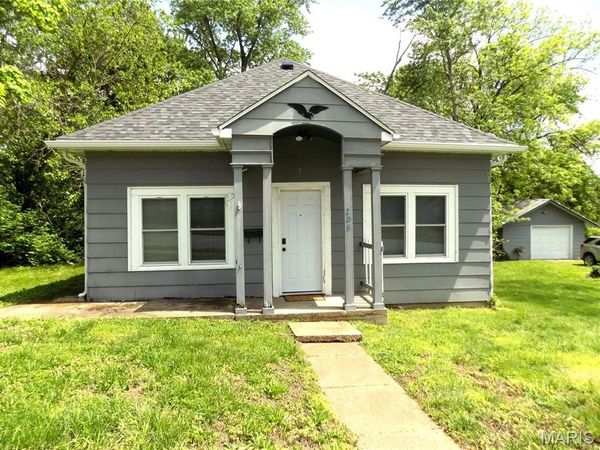 208 N Walnut Street, Rolla, MO 65401