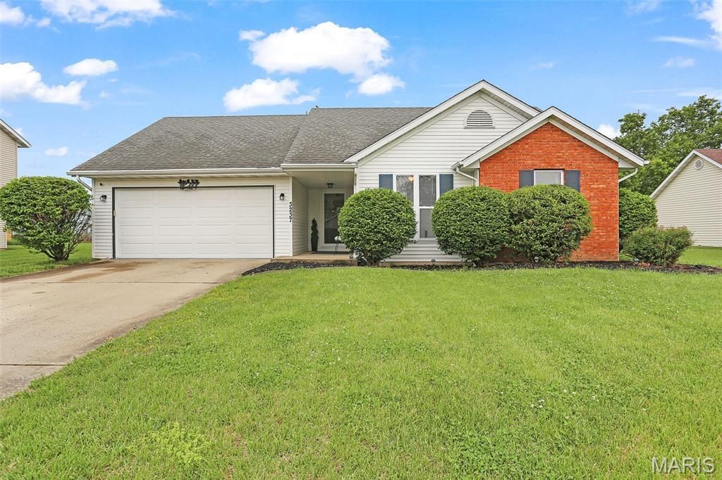 3237 Eastridge Drive, Shiloh, IL 62221 Main Photo