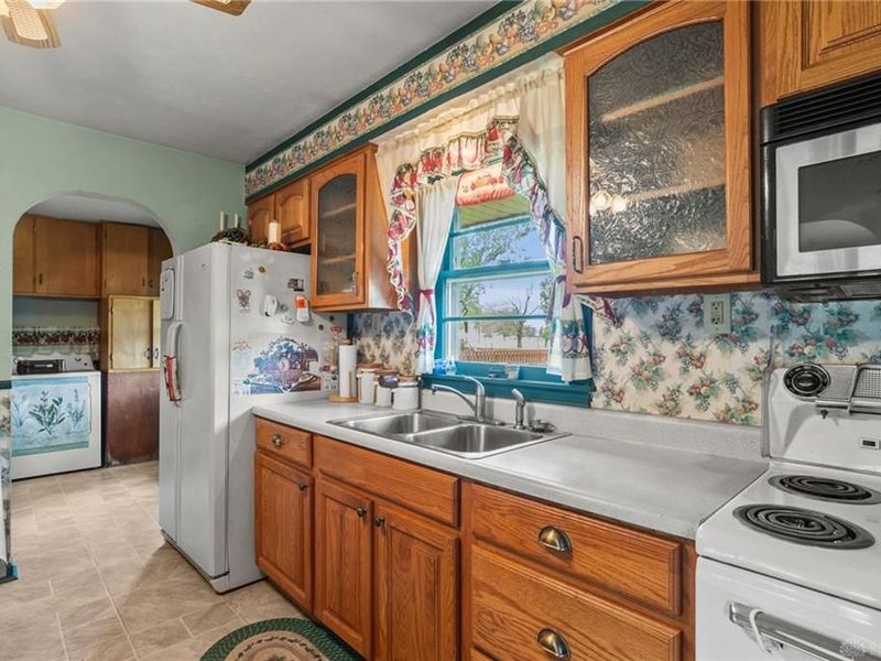 288 Gordon Road, Bethel Township, OH 45504 Photo 9