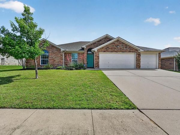 548 Marybeth Drive, Burleson, TX 76028