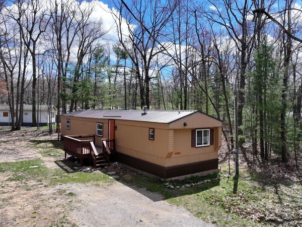 6091 Kellogg Drive, Gaylord, MI 49735