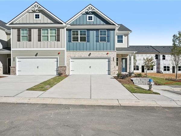 401 Lanier Circle , Woodstock, GA 30189