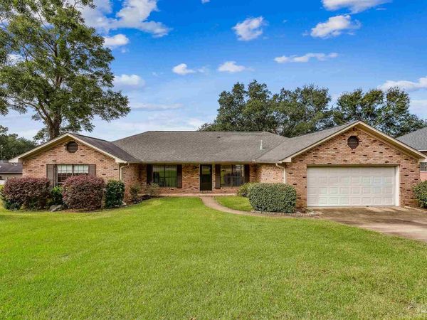 1960 Woodbridge Dr, Pensacola, FL 32514