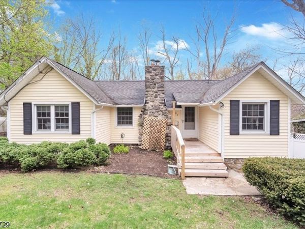 109 Grandview Rd, Vernon, NJ 07422