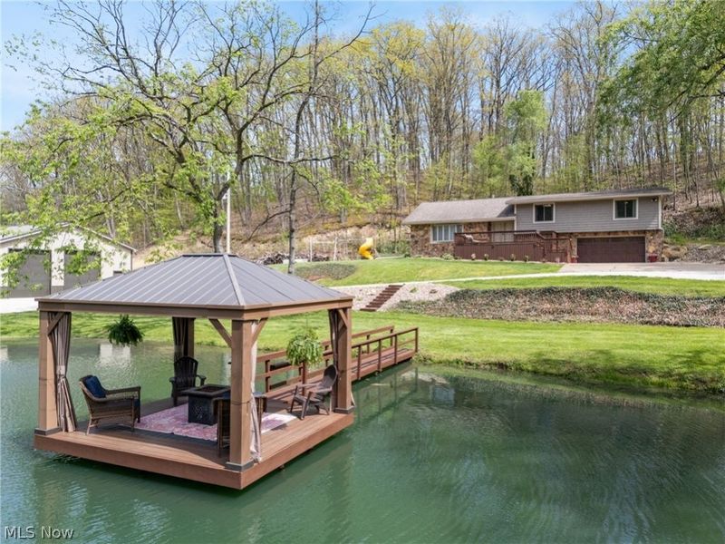 3256 Salineville Road NE, Carrollton, OH 44615 Photo 2