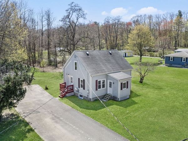 30 Gunn Rd, Southampton, MA 01073