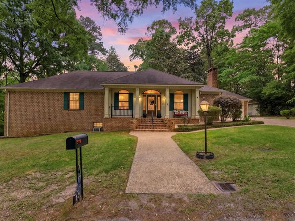 13 Gardiner Pl, Laurel, MS 39440