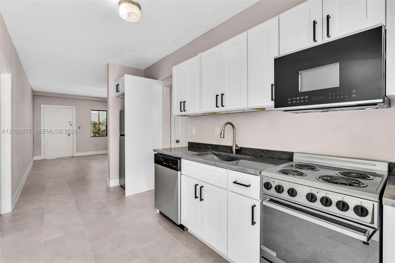 1165 Marseille Dr, Unit 4, Miami Beach, FL 33141 Photo