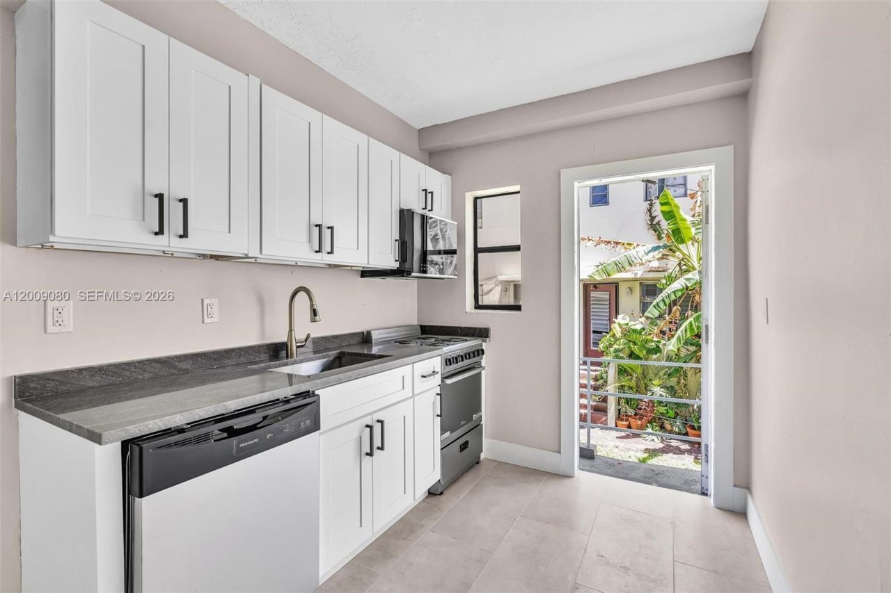 1165 Marseille Dr, Unit 3, Miami Beach, FL 33141 Photo