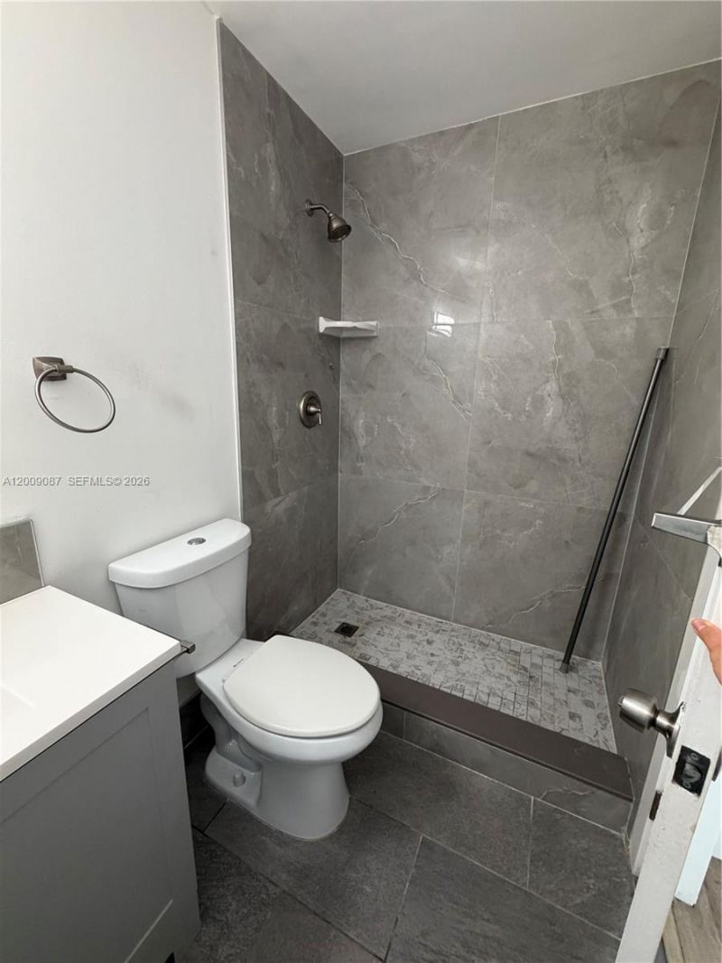 857 W 41st St , Unit 58, Hialeah, FL 33012 Photo