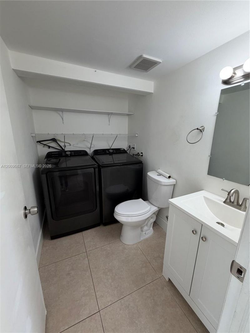 857 W 41st St , Unit 58, Hialeah, FL 33012 Photo