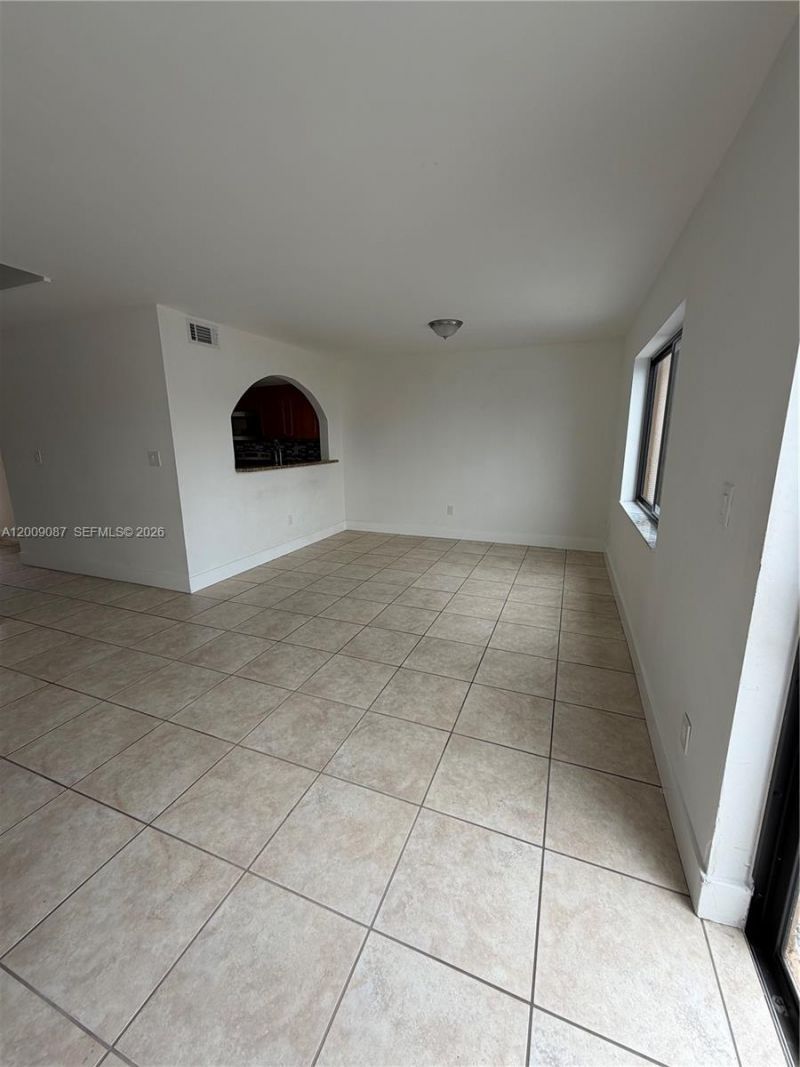 857 W 41st St , Unit 58, Hialeah, FL 33012 Photo