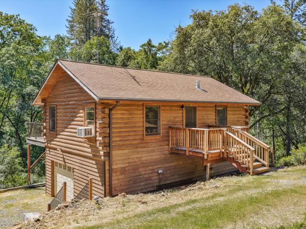 3240 Moshiron Dr, Foresthill, CA 95631