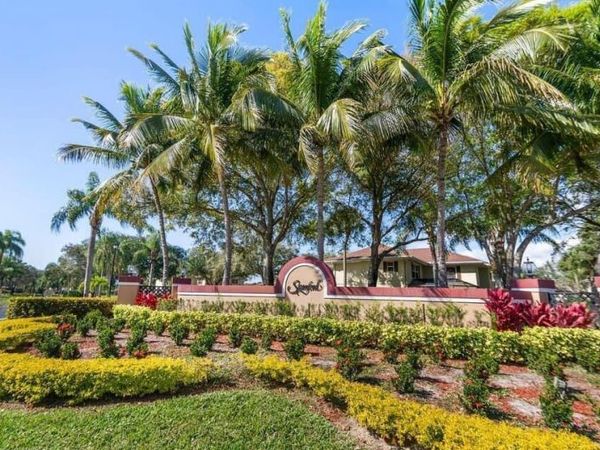 40 Essex Court, Unit C, Royal Palm Beach, FL 33411