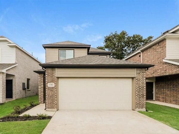 1302 Jonah Lane, Ennis, TX 75119