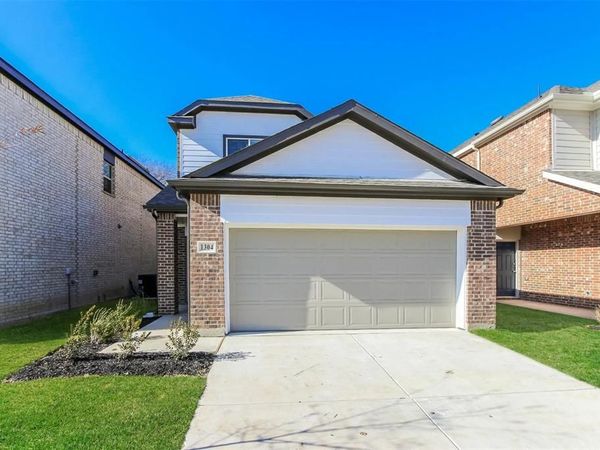 1304 Ester Lane, Ennis, TX 75119