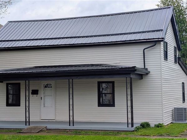 221 Grandview Avenue , Tiltonsville, OH 43963