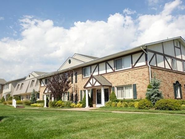 138 Starlight Walk , Unit 138, Holbrook, NY 11741