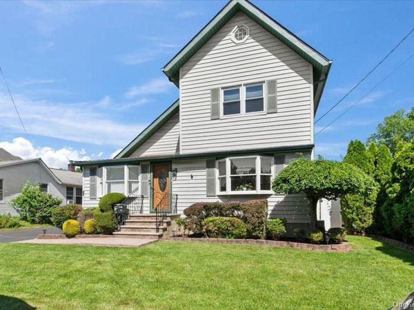 14 McCord Place, Bethpage, NY 11714
