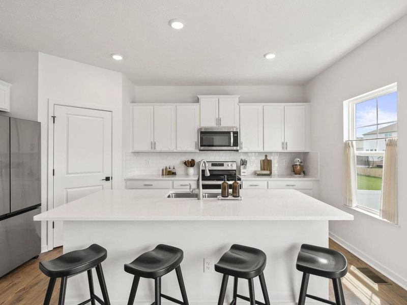 934 Caroline Drive , Plain City, OH 43064 Photo 11