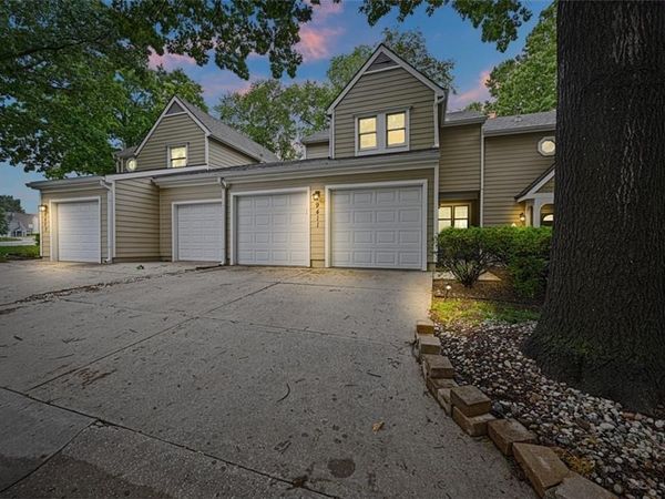 9411 W 119th Terrace, Overland Park, KS 66213