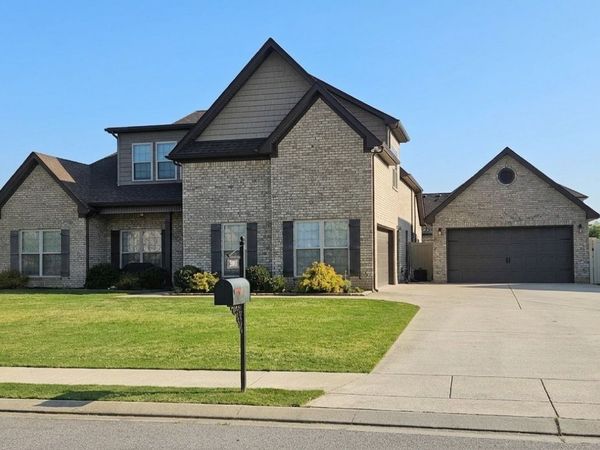 2911 Firerock Dr N, Murfreesboro, TN 37128