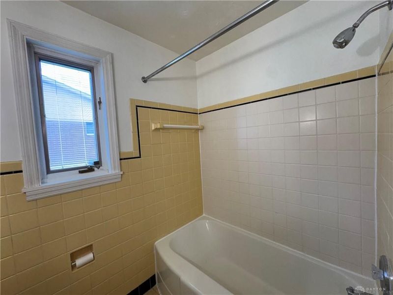 440 Lonsdale Avenue, Unit 1, Oakwood, OH 45419 Photo 13